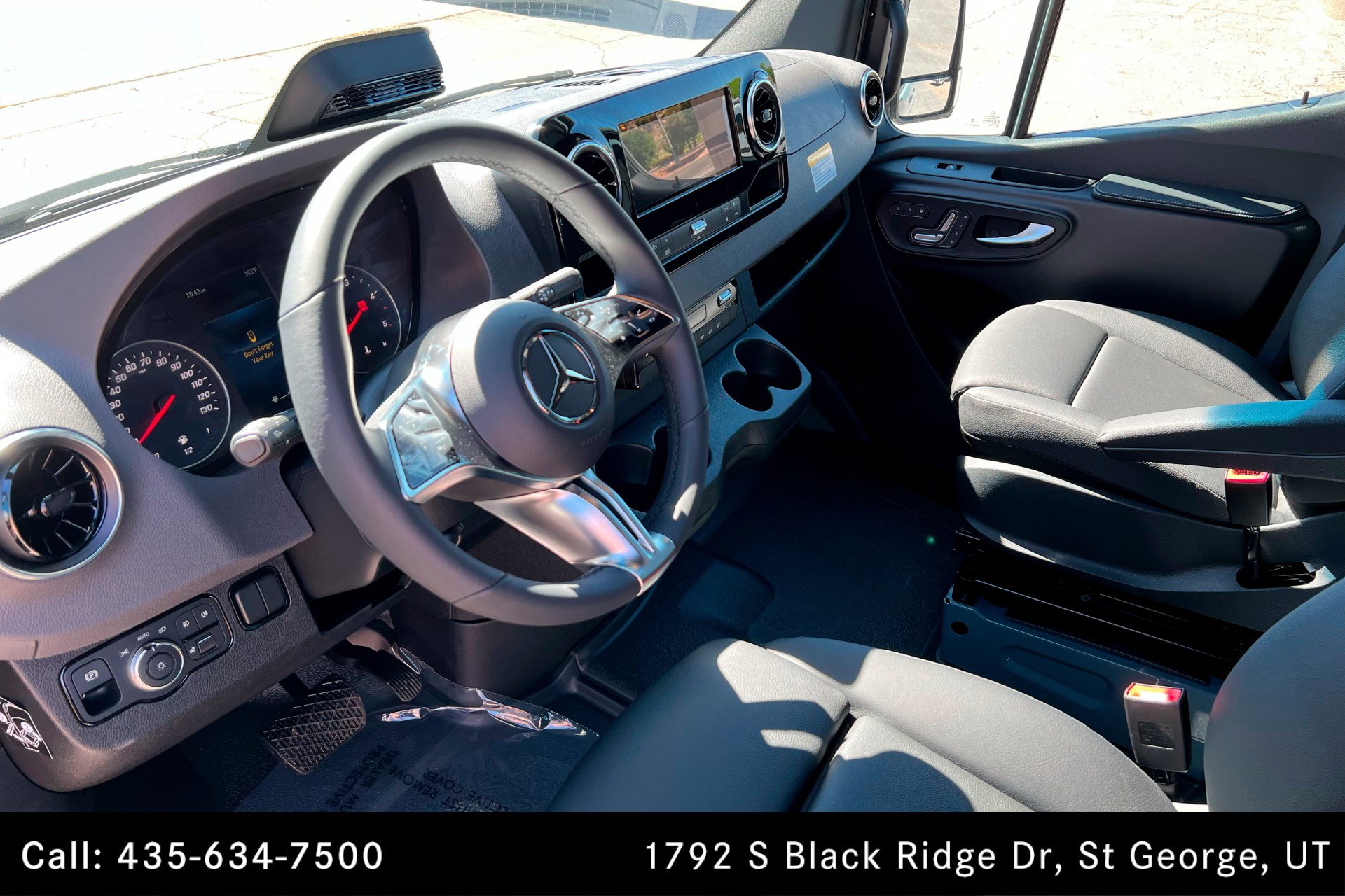 Used 2025 Mercedes-Benz Sprinter 2500 image 15