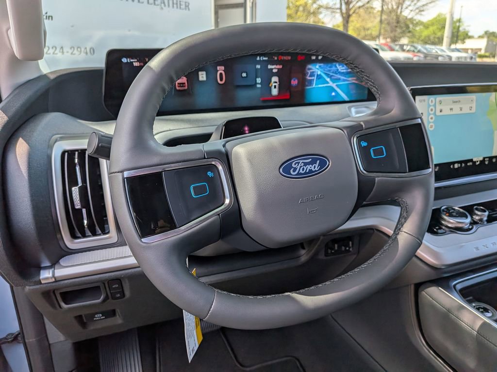New 2026 Ford Expedition Active image 13