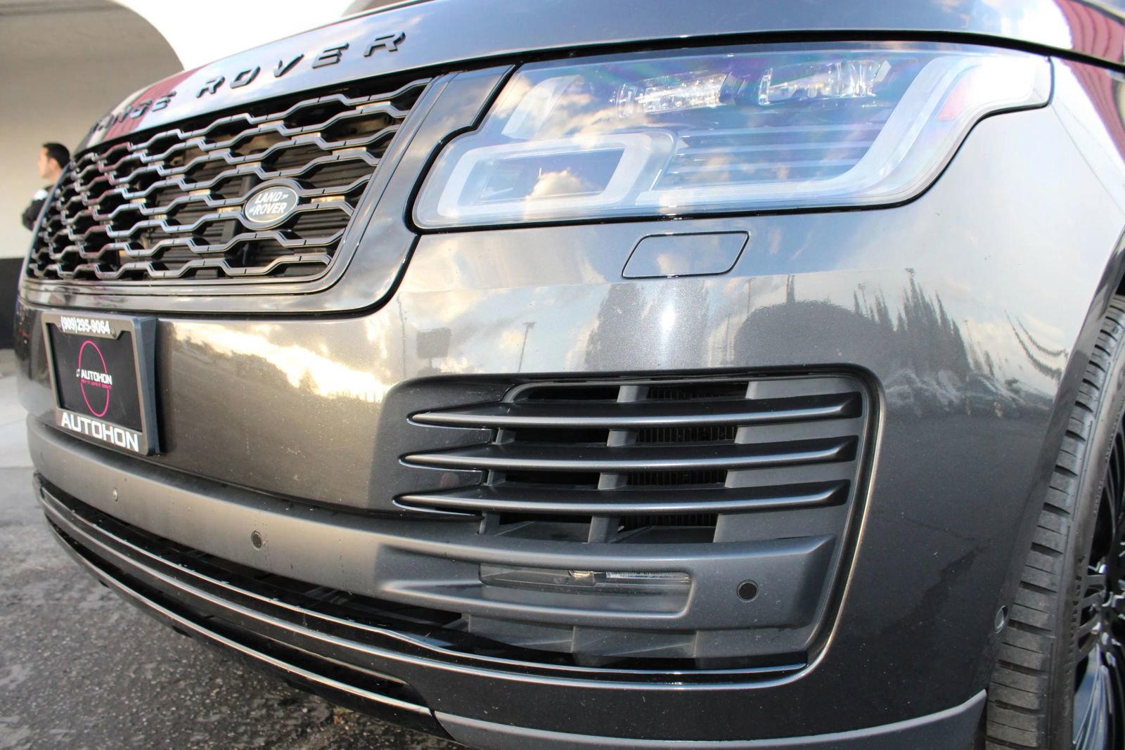 Used 2021 Land Rover Range Rover P525 Westminster Edition LWB image 4