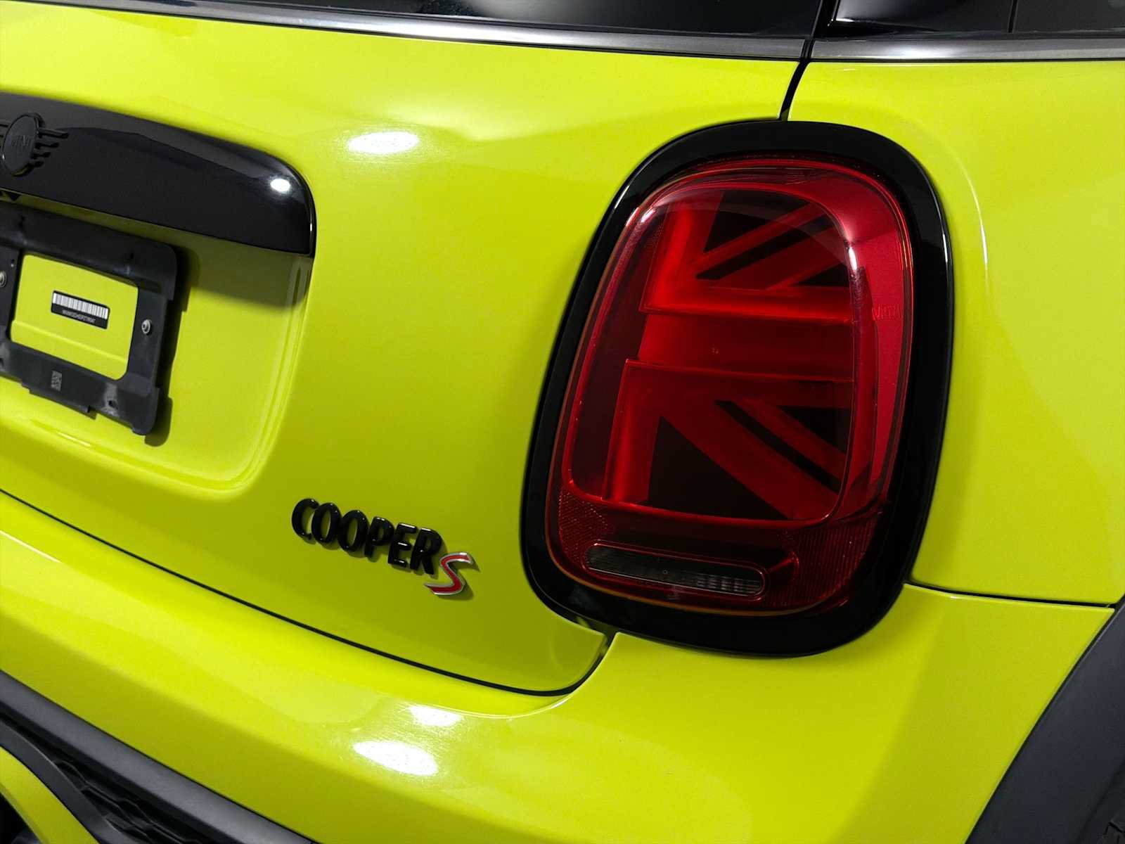 Used 2023 MINI Cooper S w/ Signature Upholstery Package FWD image 28