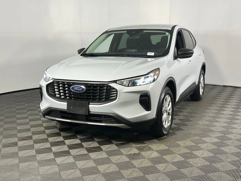 Used 2025 Ford Escape Active image 3
