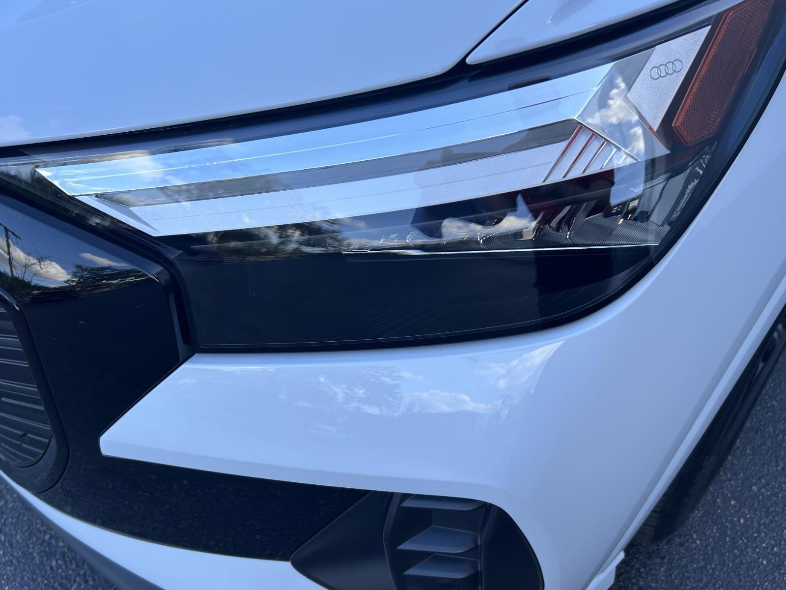 Certified 2025 Audi Q4 e-tron Premium Plus w/ Premium Plus image 8