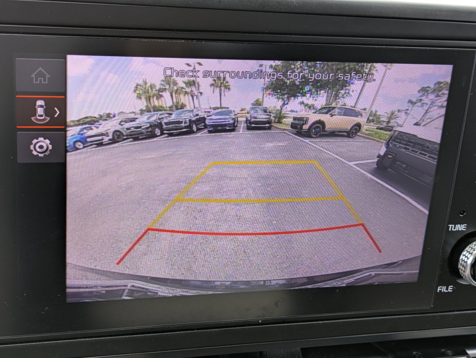 Certified 2024 Kia Carnival LX FWD image 24