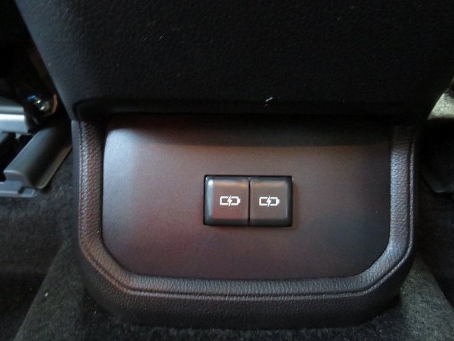 New 2025 Toyota Highlander XLE image 24