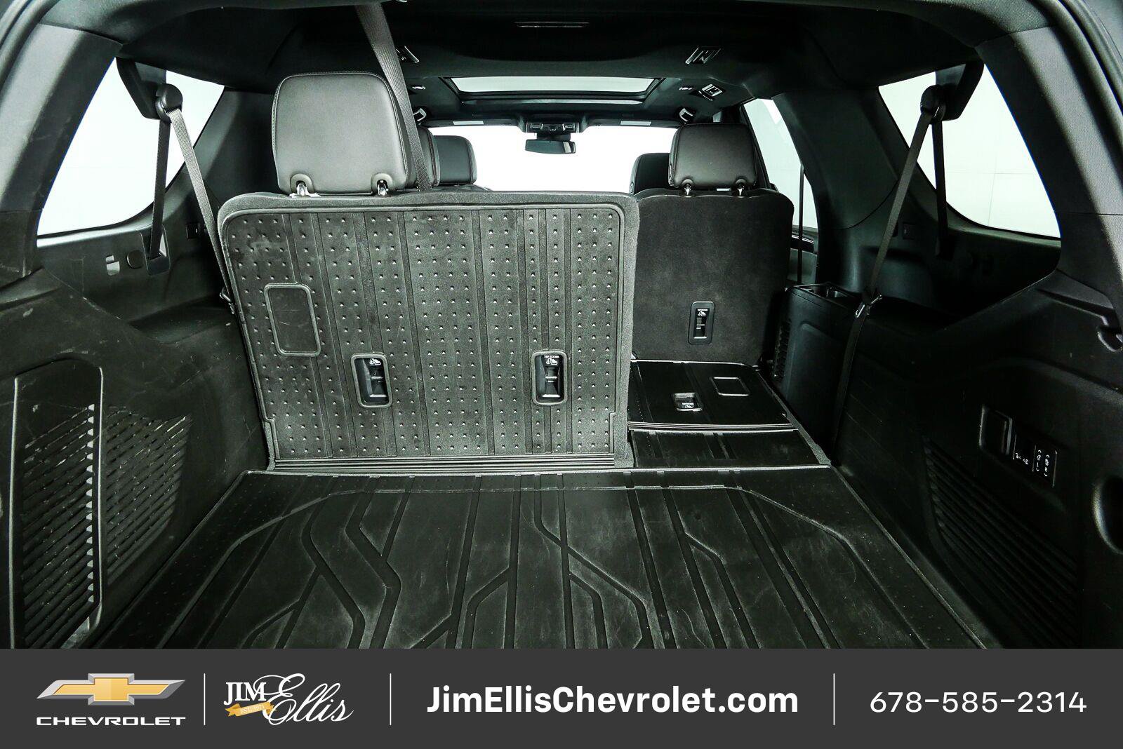 Certified 2024 Chevrolet Suburban RST w/ Luxury Package RWD image 33