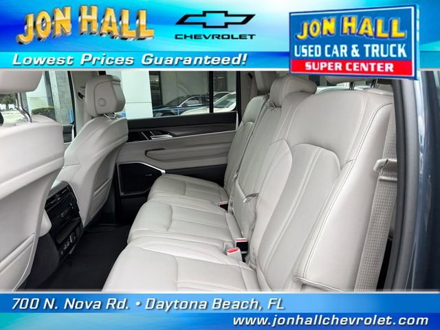 Used 2023 Jeep Wagoneer Series II w/ Premium Group I AWD/4WD image 24