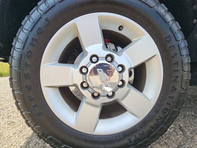 Used 2016 Chevrolet Silverado 2500 LT w/ LT Convenience Package AWD/4WD image 13