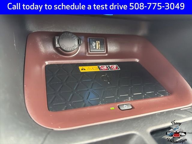 Used 2023 Toyota RAV4 Limited image 12