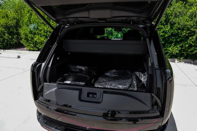 New 2026 Land Rover Range Rover SV AWD/4WD image 69