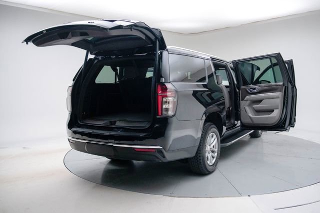 Used 2024 Chevrolet Suburban LT image 21