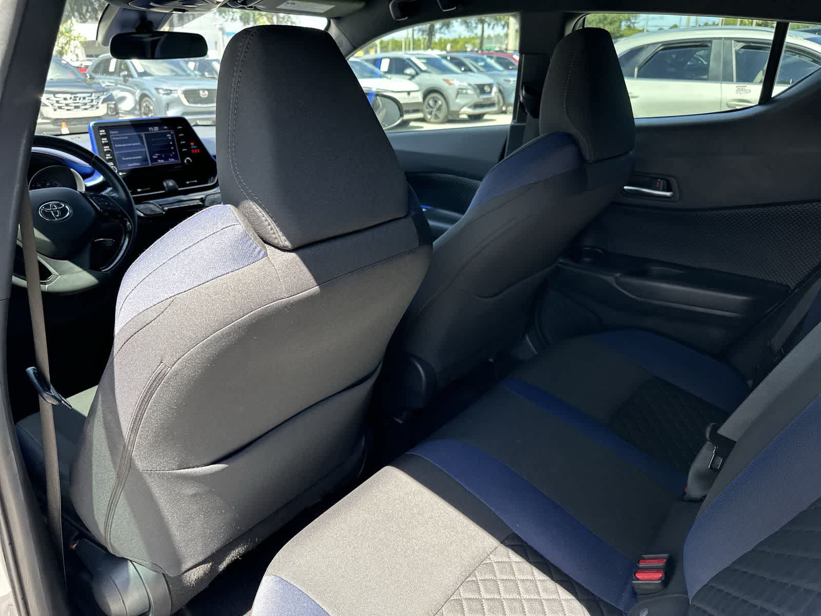 Used 2020 Toyota C-HR XLE FWD image 17