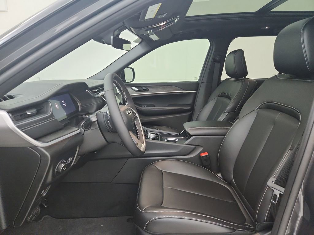 New 2025 Jeep Grand Cherokee Limited image 19