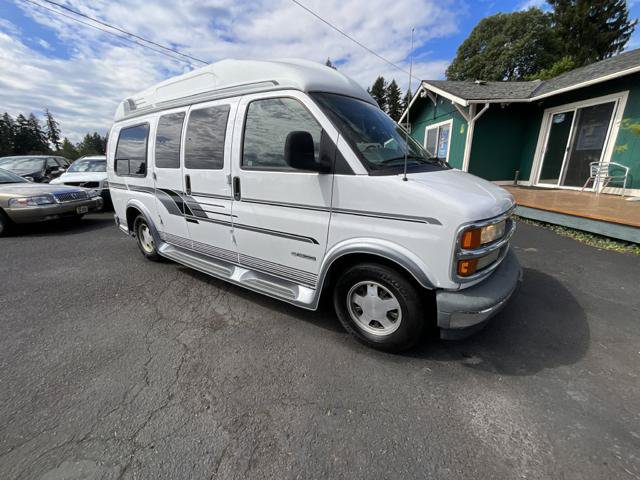 Used 1998 Chevrolet Express 1500 RWD image 2