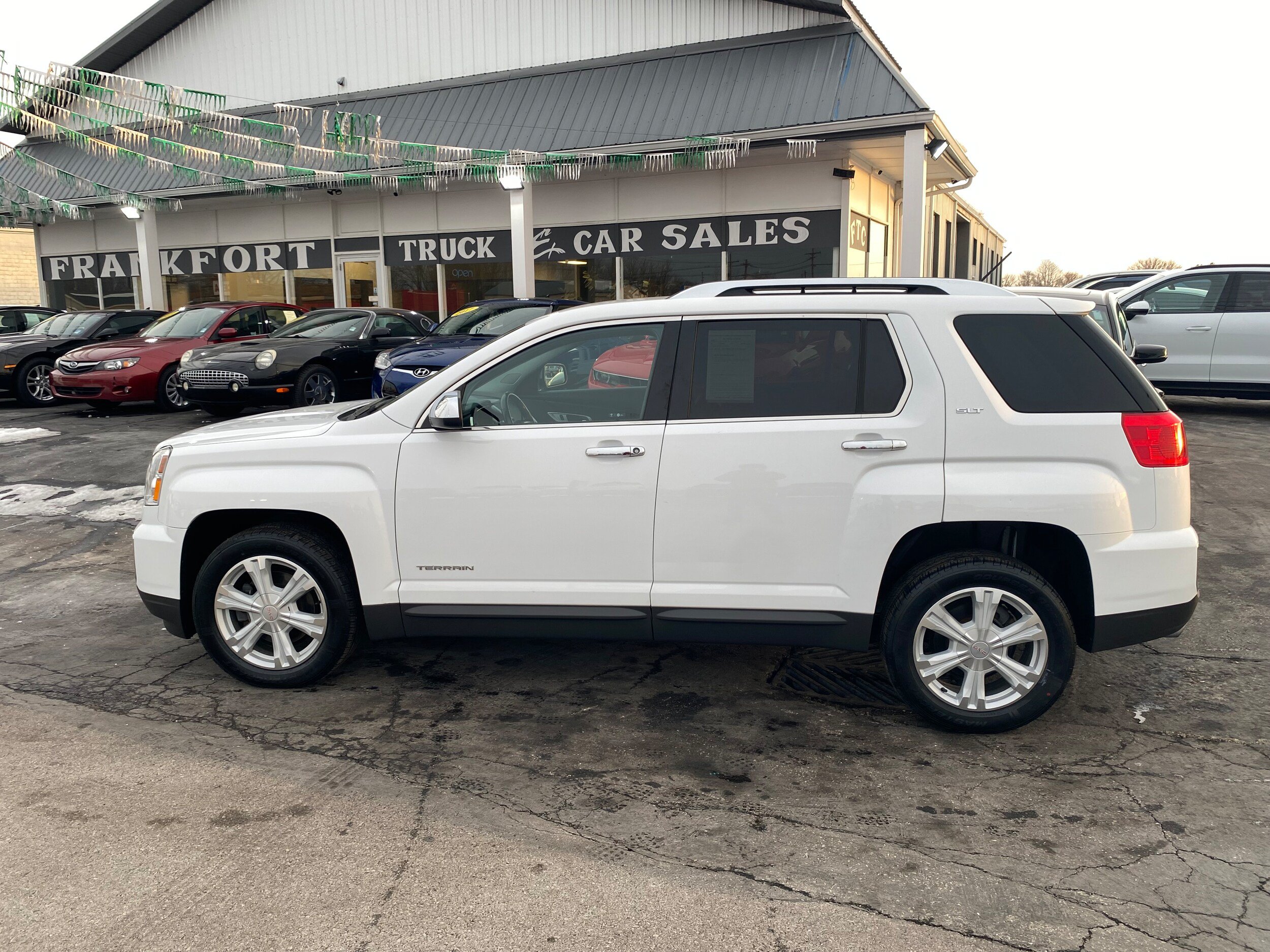 Used 2017 GMC Terrain SLT FWD image 8