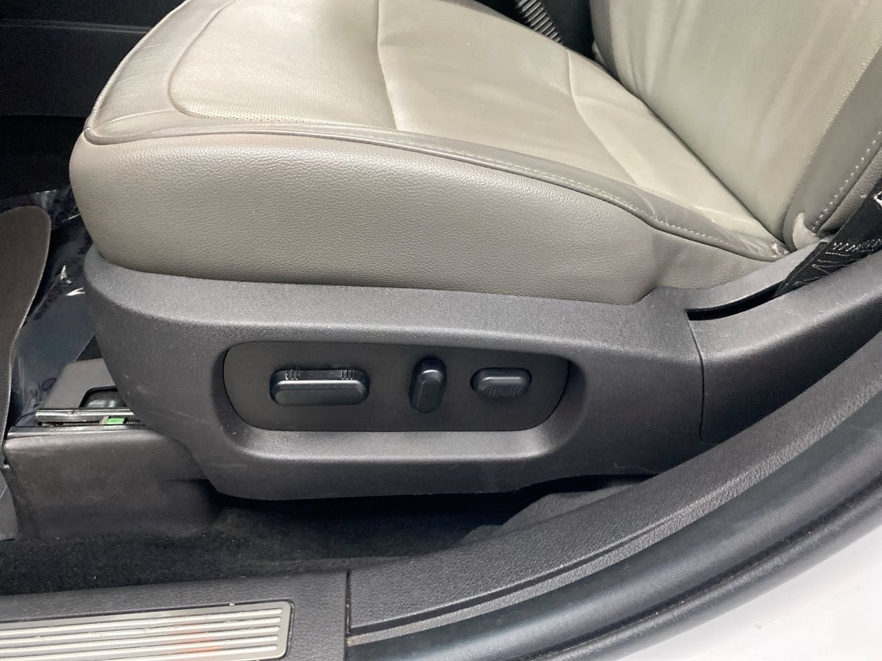 Used 2019 Ford Flex Limited w/ Limited Appearance Package AWD/4WD image 13