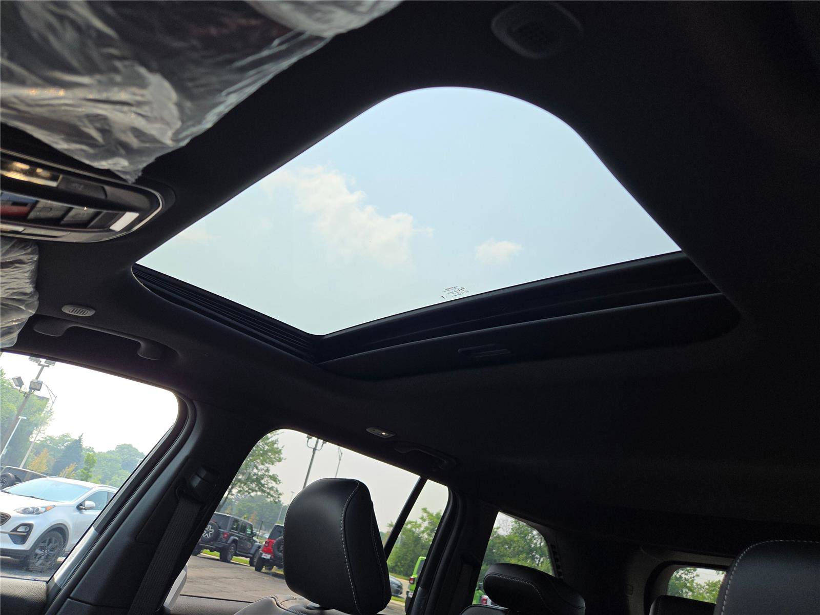 New 2025 Jeep Grand Cherokee Altitude image 29