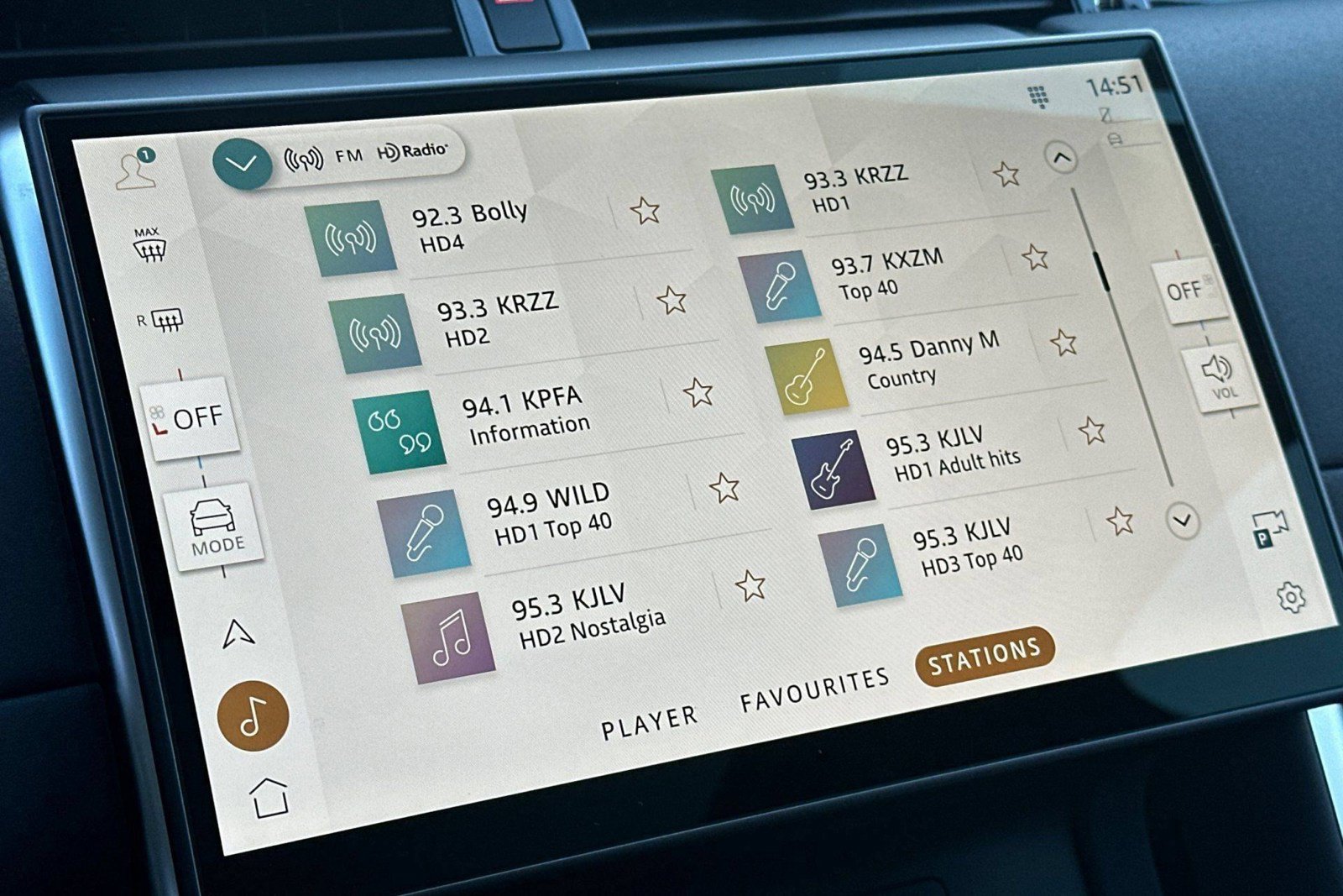New 2025 Land Rover Discovery Sport S AWD/4WD image 21