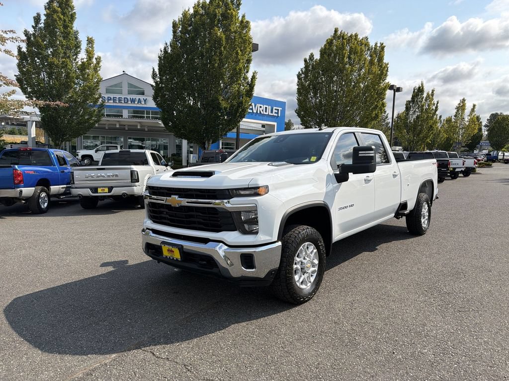 Certified 2026 Chevrolet Silverado 3500 LT AWD/4WD image 5