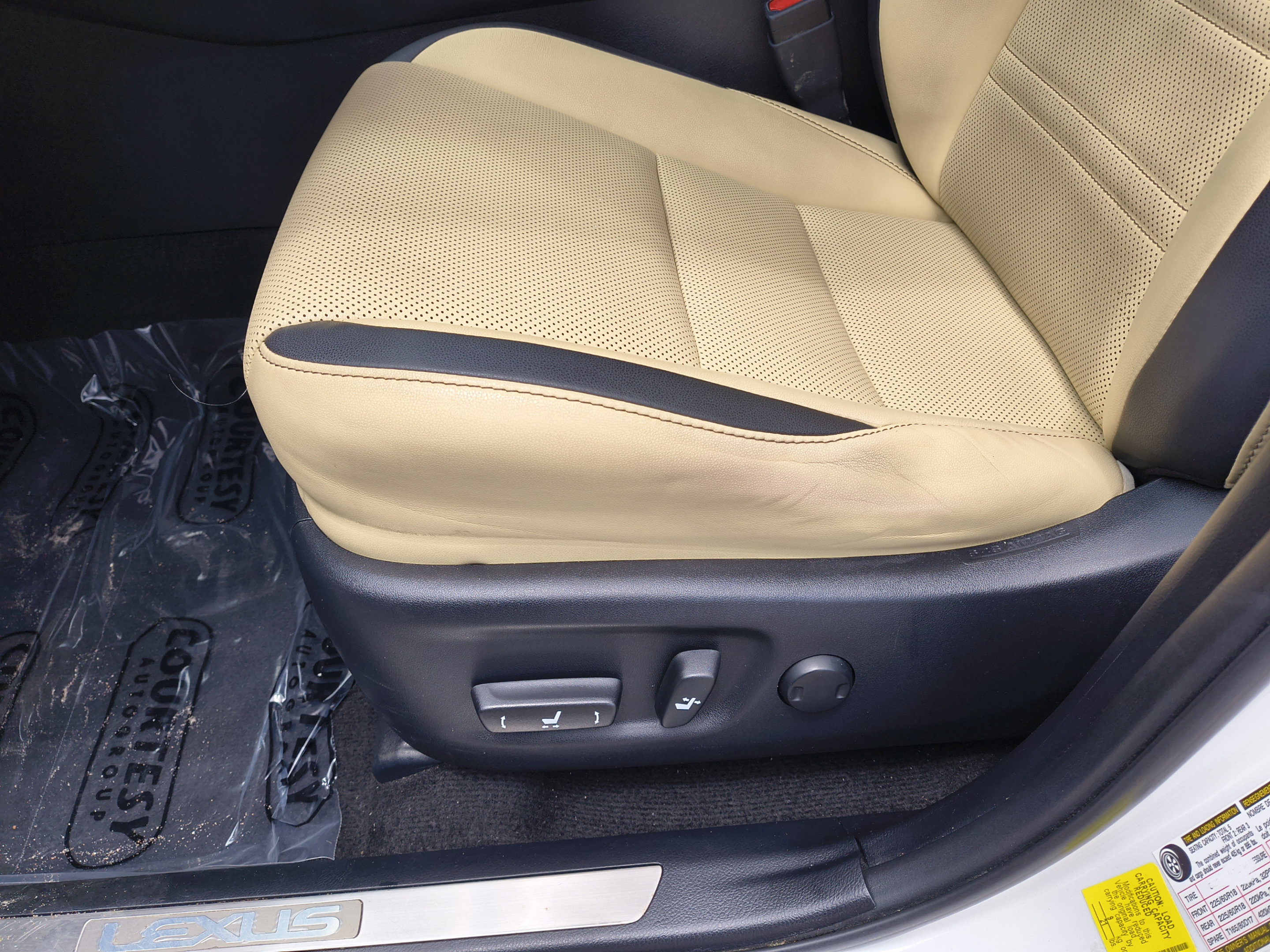 Used 2016 Lexus NX 200t AWD w/ Premium Package image 24