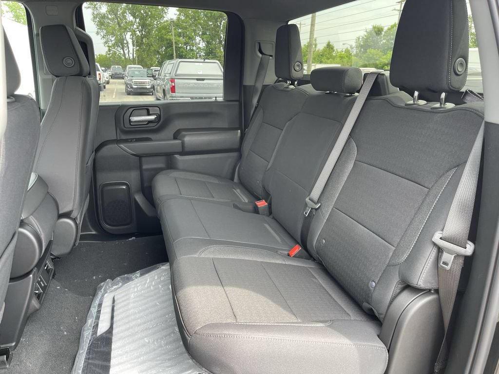 New 2026 Chevrolet Silverado 2500 Custom w/ Custom Value Package AWD/4WD image 21