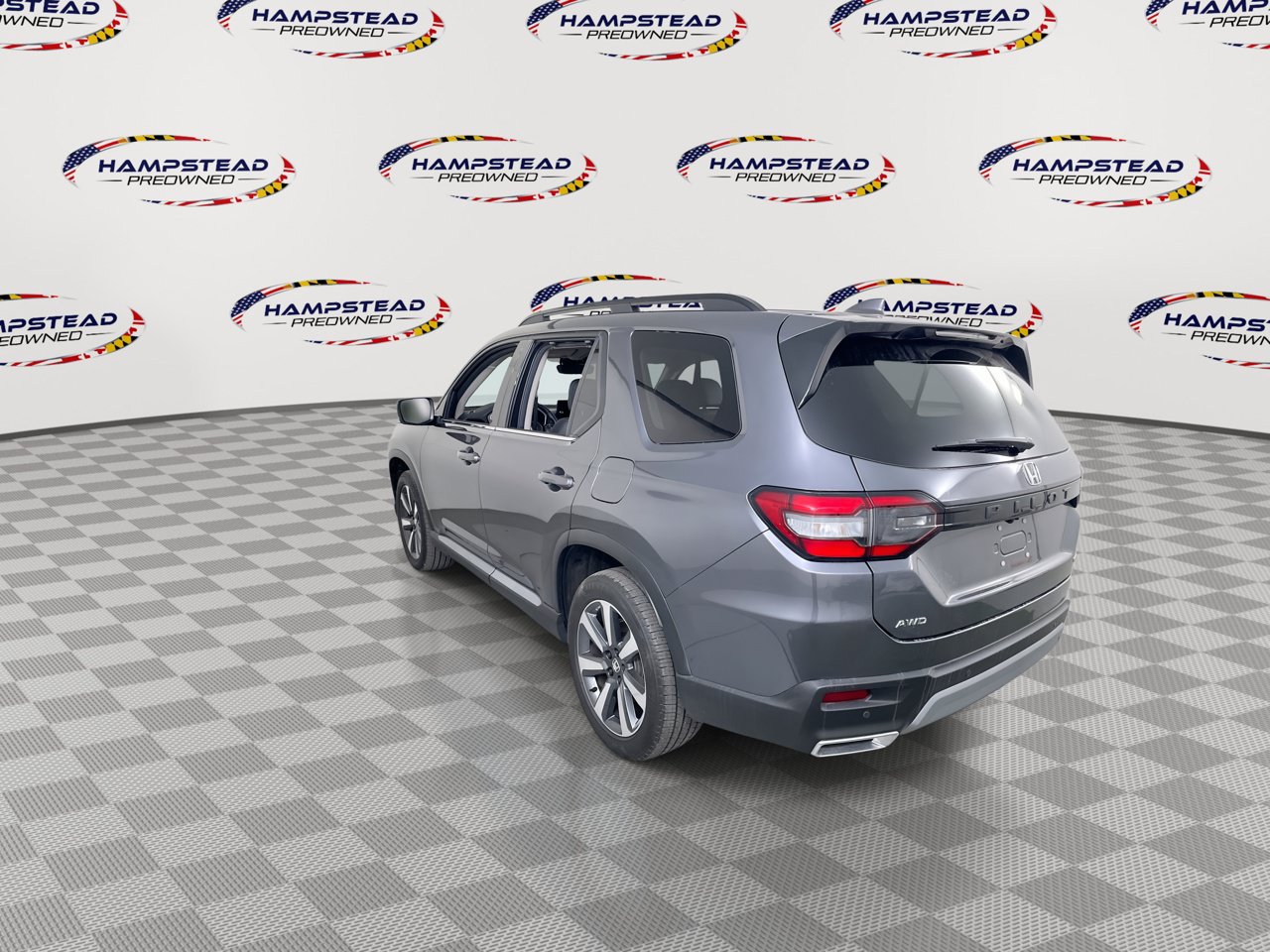 Used 2025 Honda Pilot Touring image 6