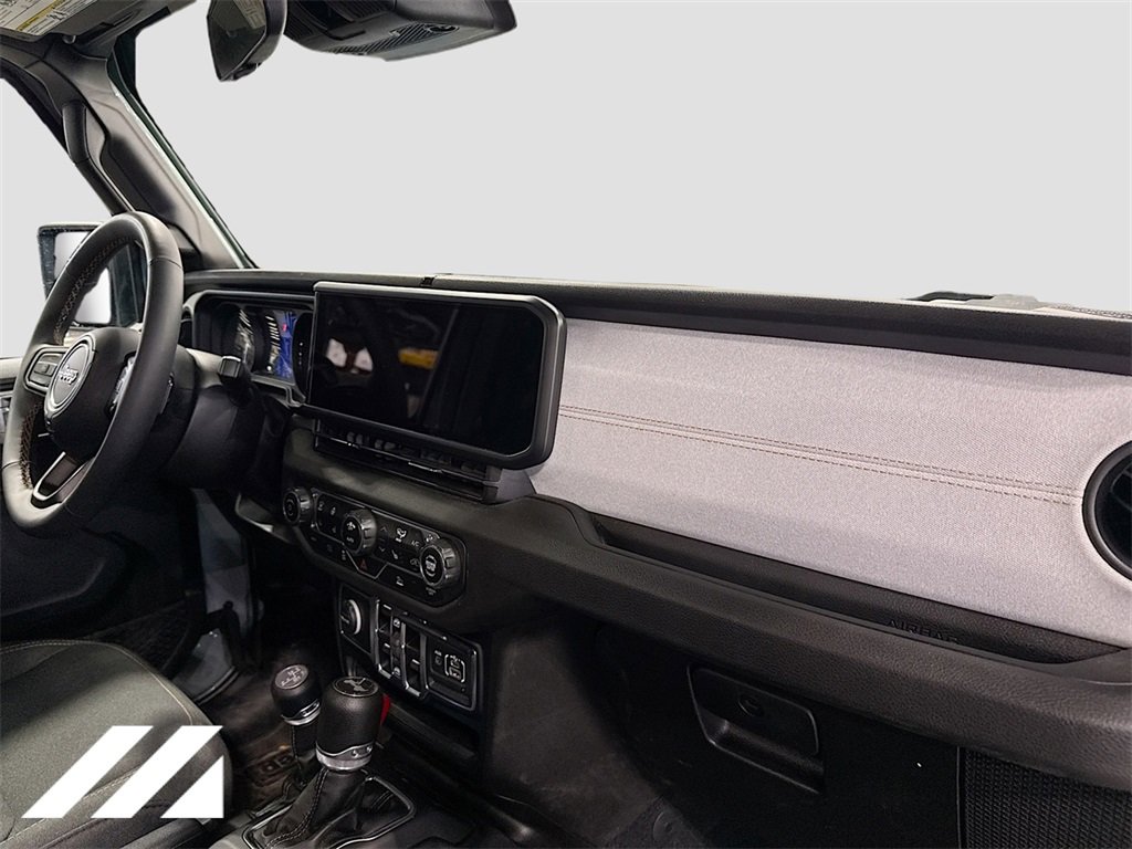 Used 2024 Jeep Wrangler Unlimited w/ Convenience Group image 29