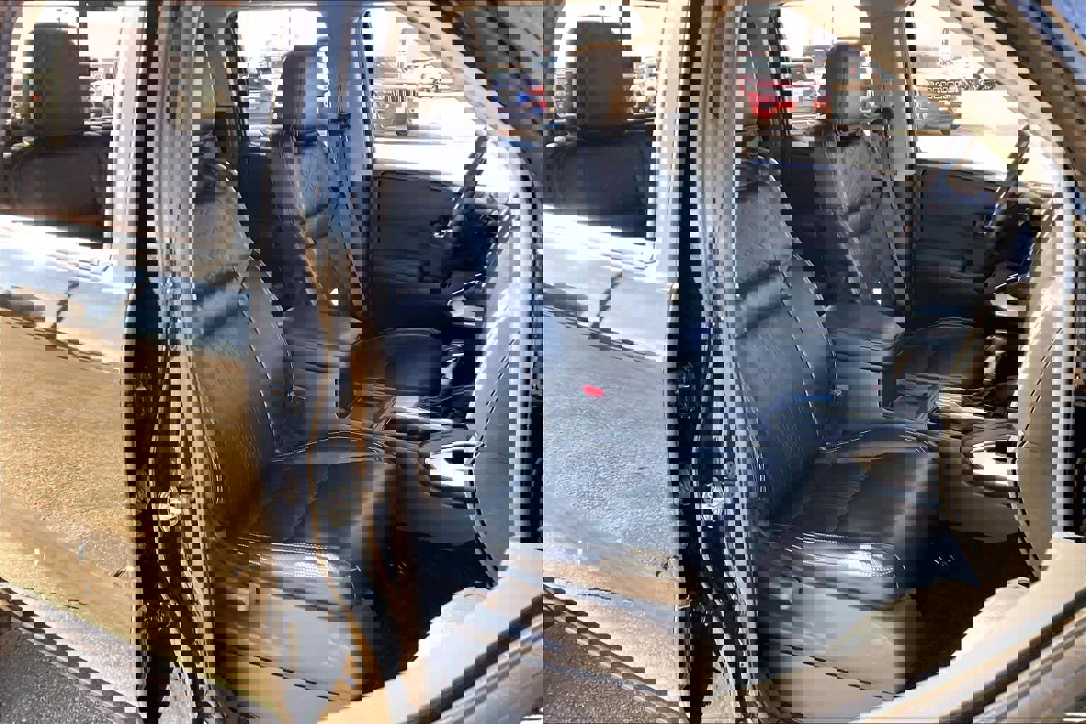 Used 2022 Nissan Frontier SV w/ SV Premium Package image 9