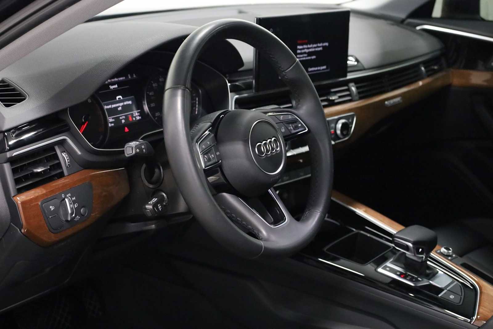 Used 2023 Audi A4 2.0T Premium w/ Convenience Package image 4