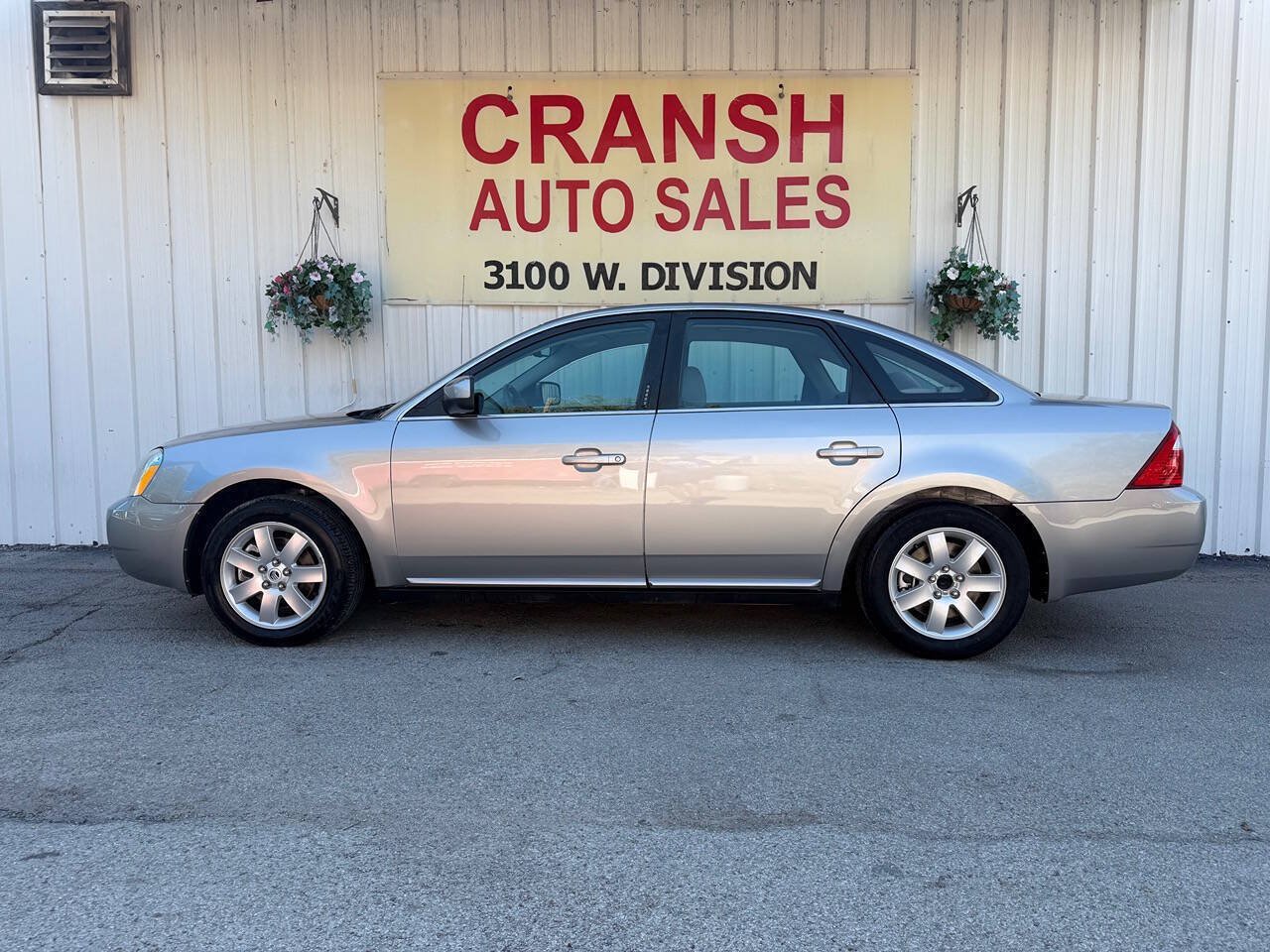 Used 2007 Mercury Montego Luxury FWD image 6