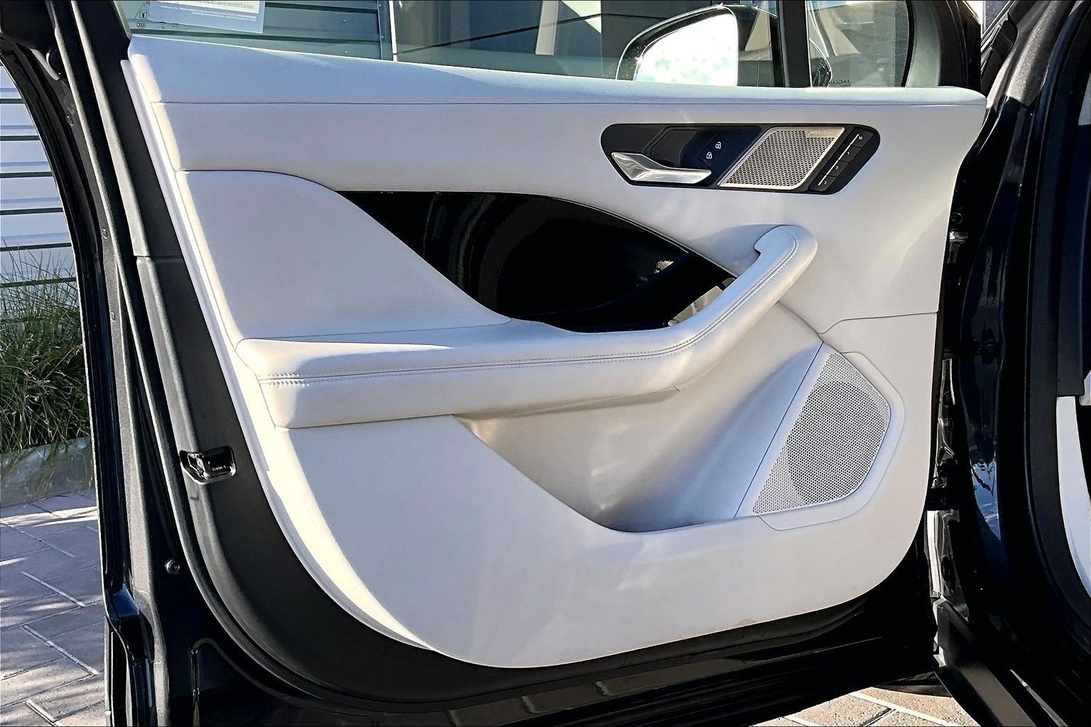 Used 2024 Jaguar I-PACE R-Dynamic HSE image 22