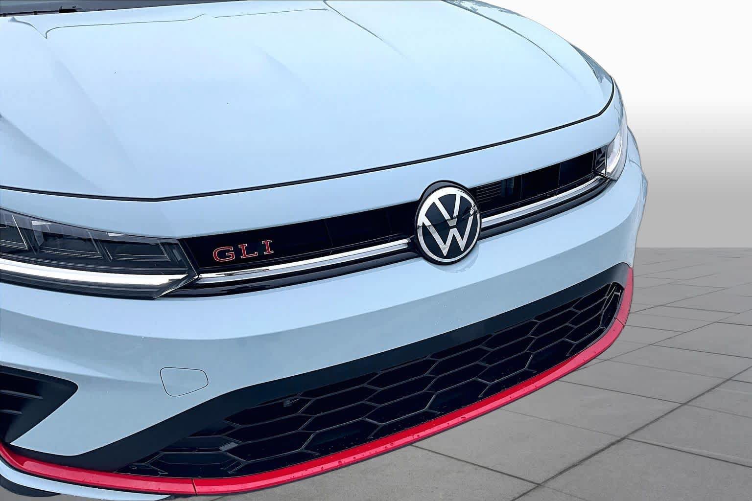 Used 2025 Volkswagen Jetta GLI Autobahn FWD image 29