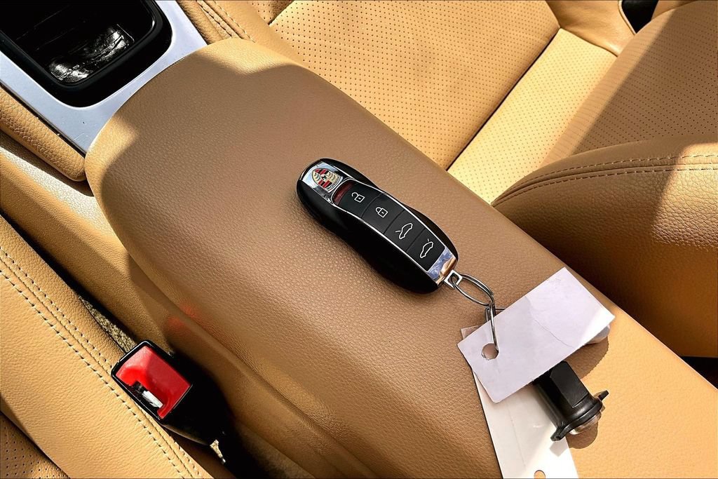 Used 2017 Porsche 718 Boxster RWD image 14