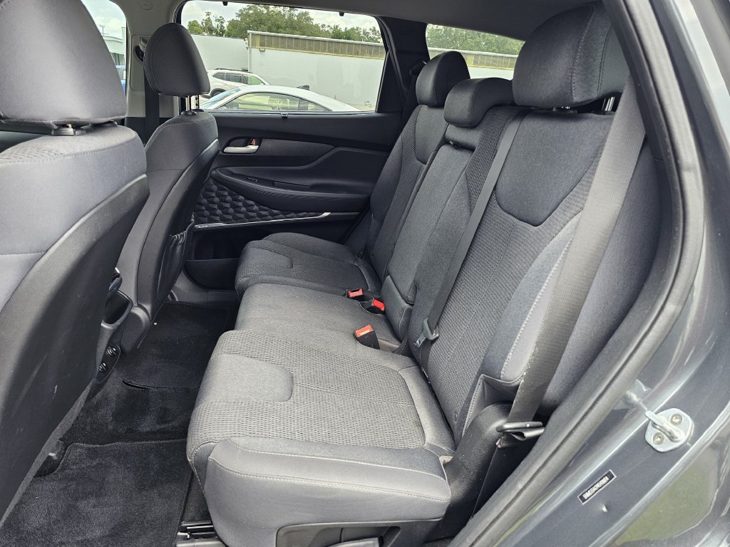 Used 2019 Hyundai Santa Fe SEL w/ Cargo Package FWD image 16
