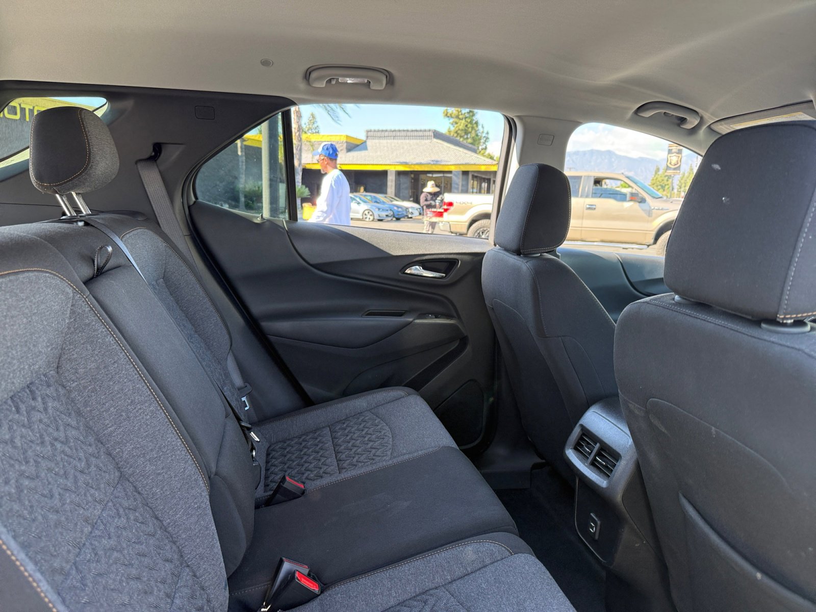 Used 2023 Chevrolet Equinox LT image 17