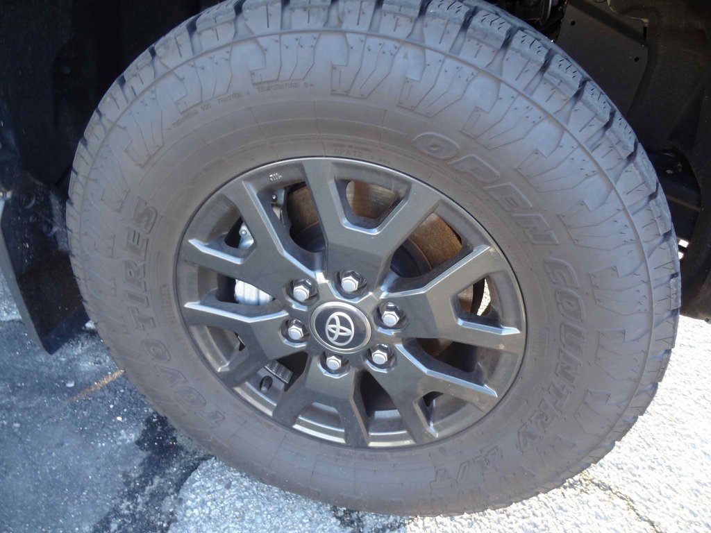 Used 2025 Toyota 4Runner SR5 image 14