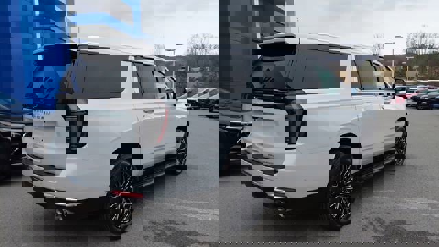 New 2026 Chevrolet Suburban Premier w/ Sun And Tow Package image 3