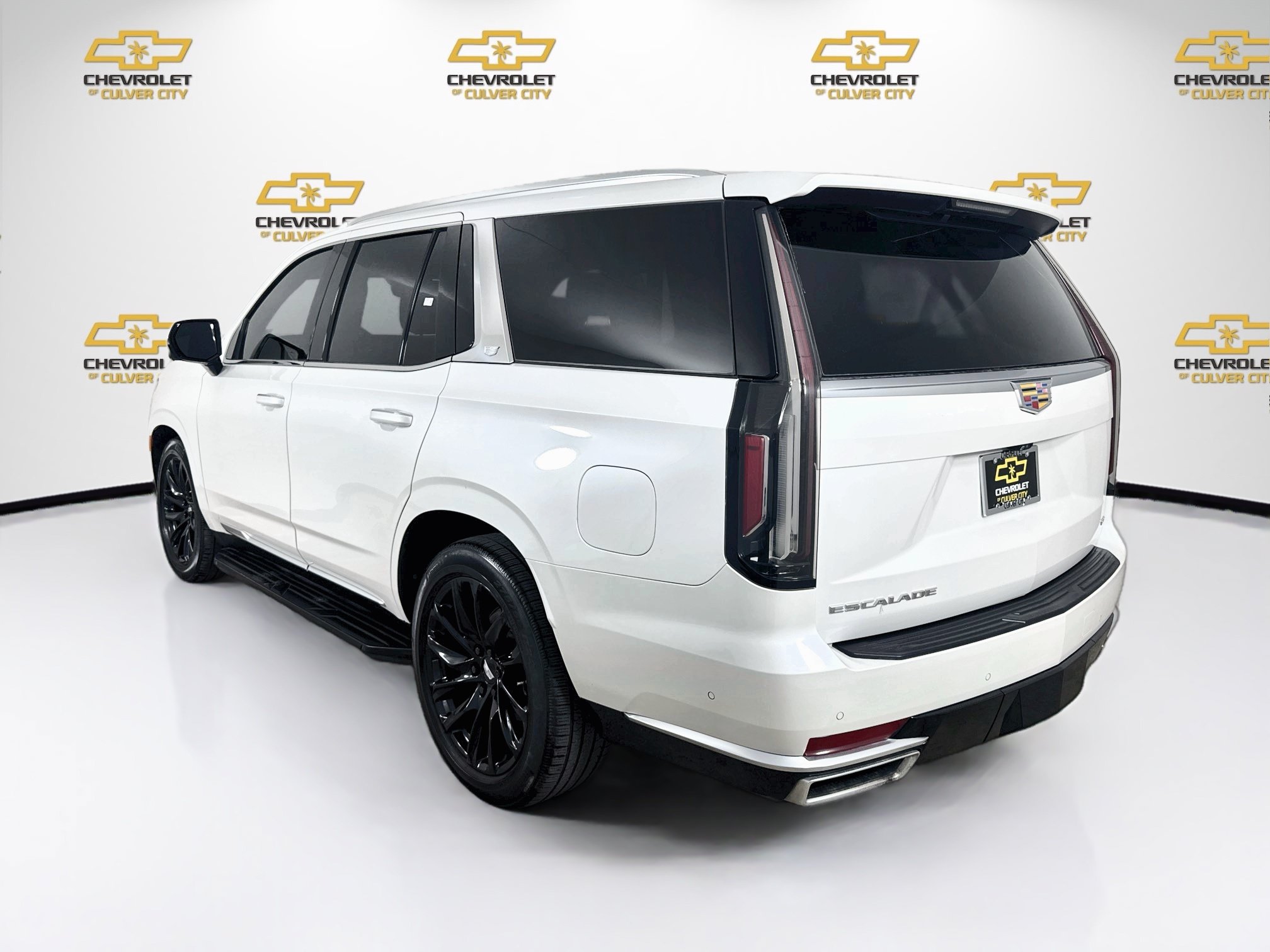 Used 2021 Cadillac Escalade Premium Luxury w/ Driver Assist Tech Package RWD image 6