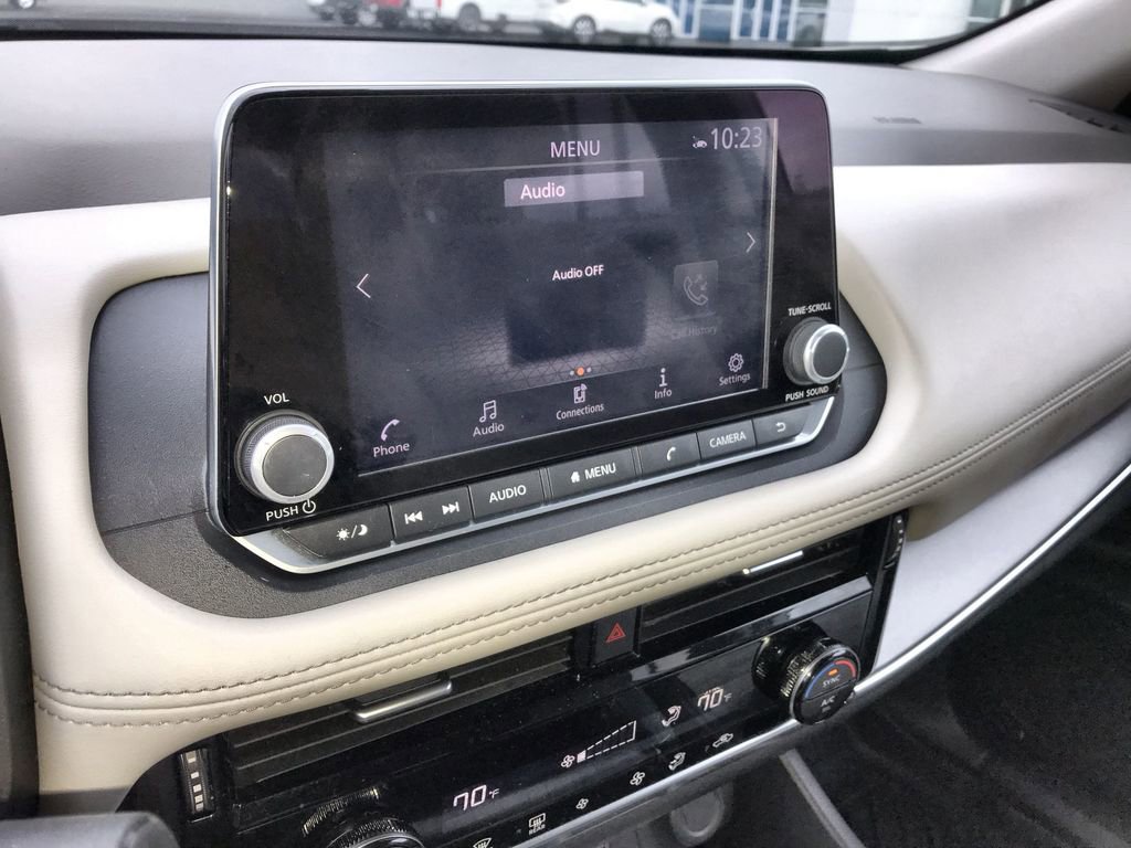 Used 2023 Nissan Rogue SV image 16