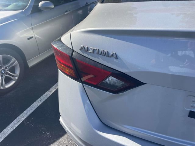 Used 2024 Nissan Altima 2.5 SR FWD image 11