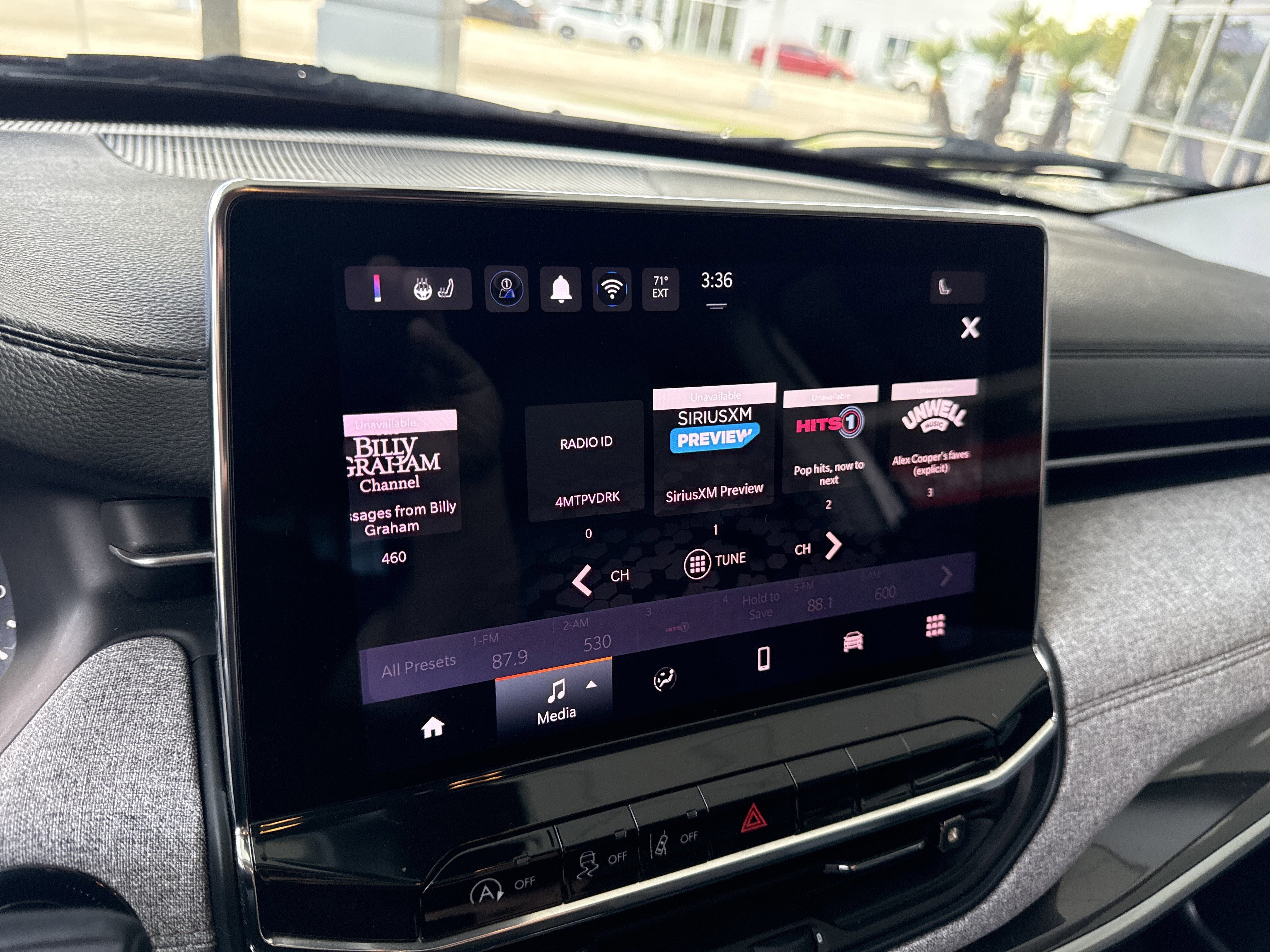 Used 2022 Jeep Compass Latitude image 22