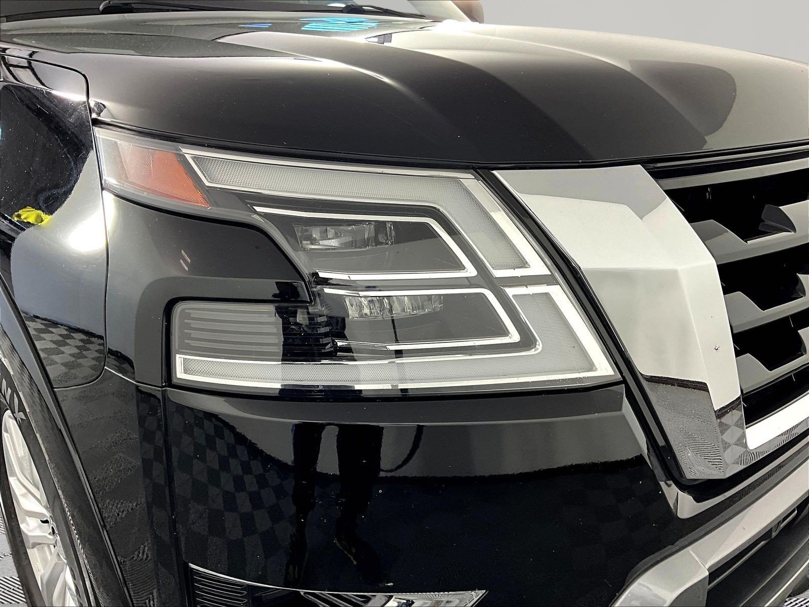 Used 2021 Nissan Armada SV AWD/4WD image 27