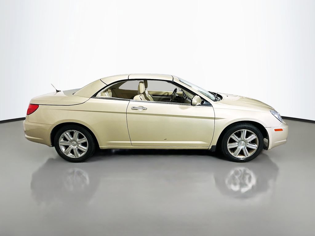Used 2010 Chrysler Sebring Limited image 9