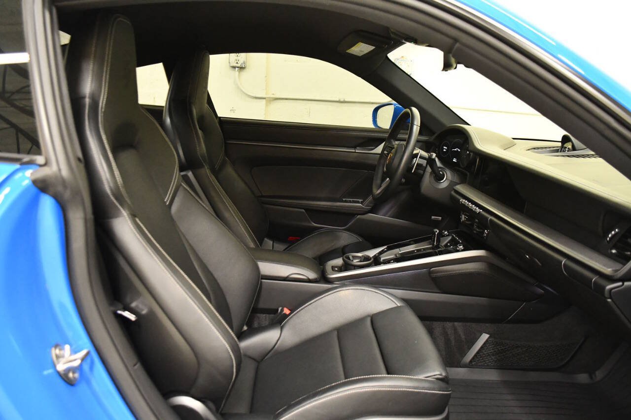 Used 2022 Porsche 911 Carrera image 12