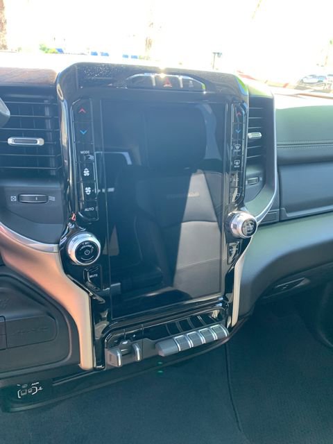 Used 2024 RAM 2500 Laramie AWD/4WD image 21
