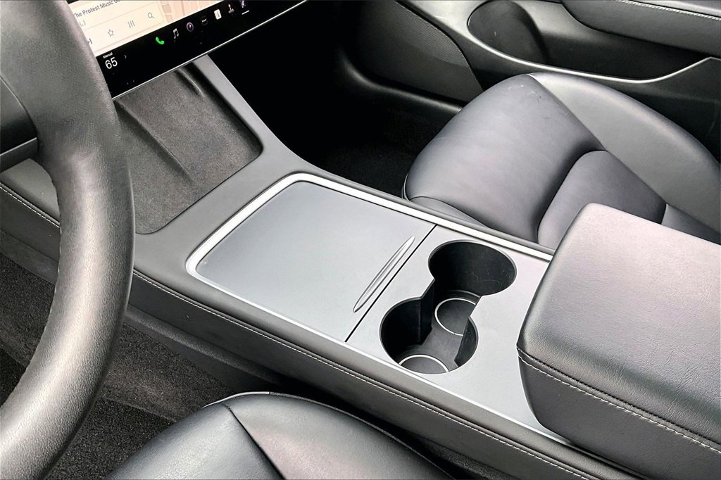 Used 2023 Tesla Model 3 Standard Range image 16