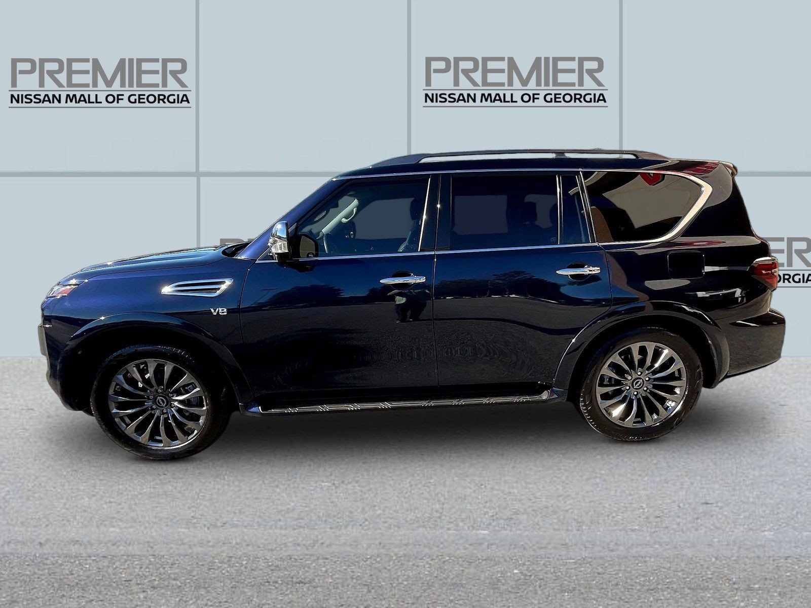 Certified 2022 Nissan Armada Platinum w/ Captain's Chairs Package RWD image 4