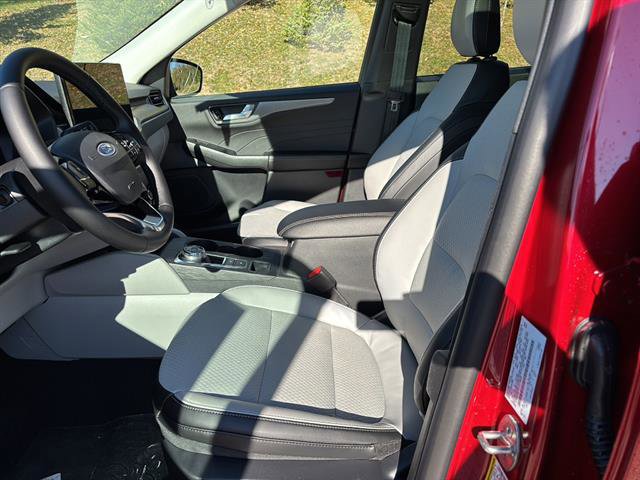New 2026 Ford Escape SE image 10