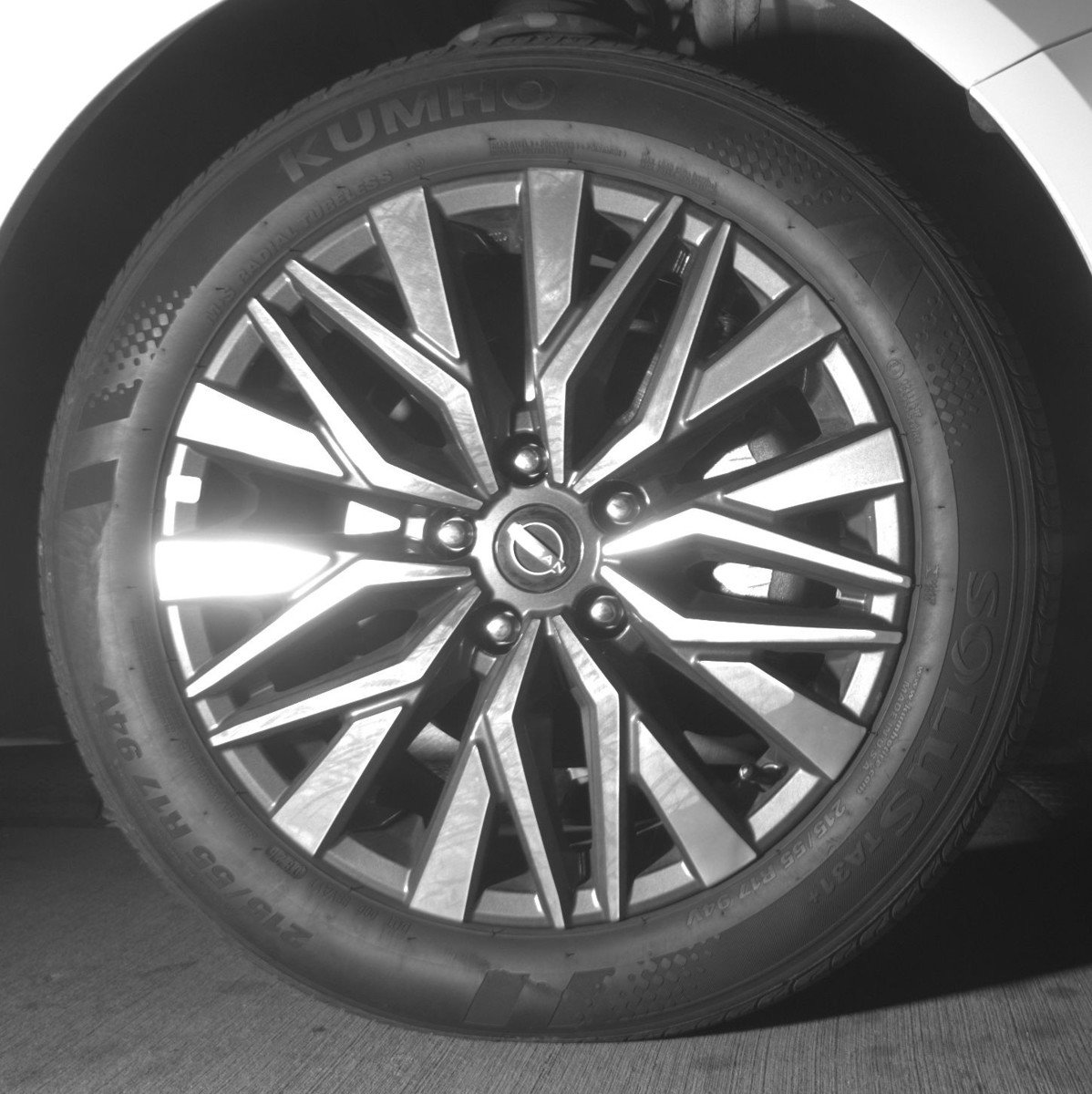 Used 2025 Nissan Altima 2.5 SV FWD image 13