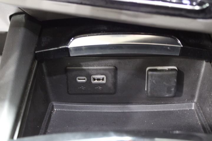 Used 2023 Buick Envision Essence image 50