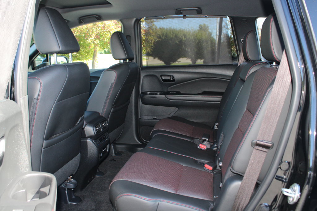 Used 2024 Honda Passport Black Edition image 15